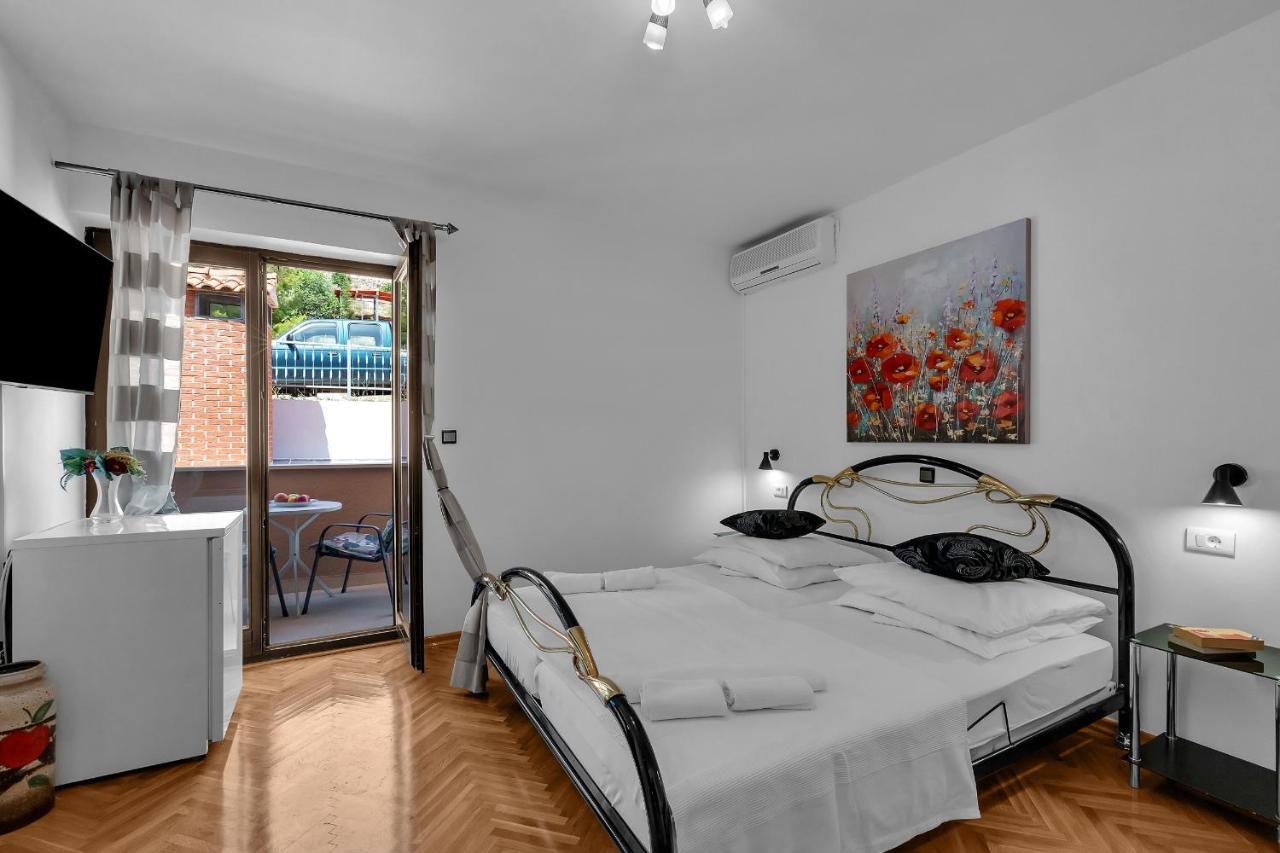 Apartments And Rooms With Parking Space Duce, Omis - 10303 エクステリア 写真
