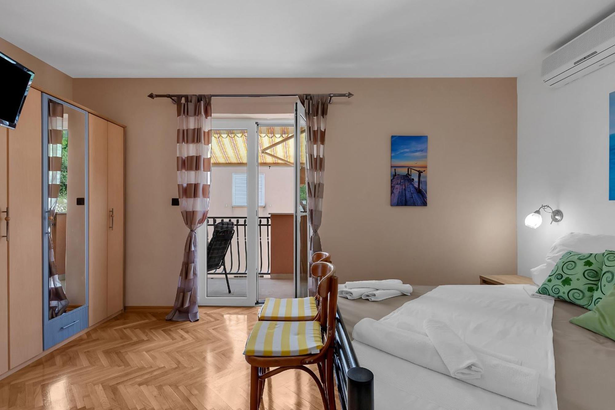 Apartments And Rooms With Parking Space Duce, Omis - 10303 部屋 写真