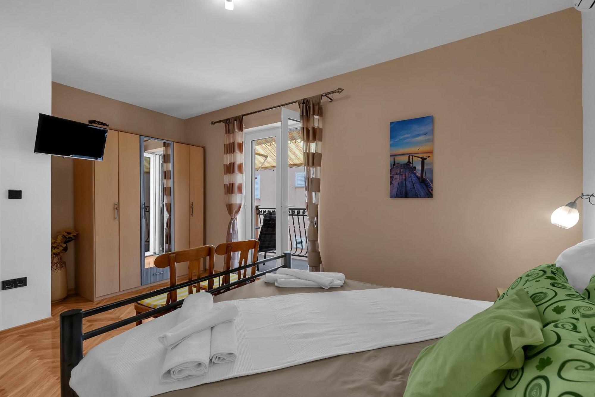 Apartments And Rooms With Parking Space Duce, Omis - 10303 部屋 写真